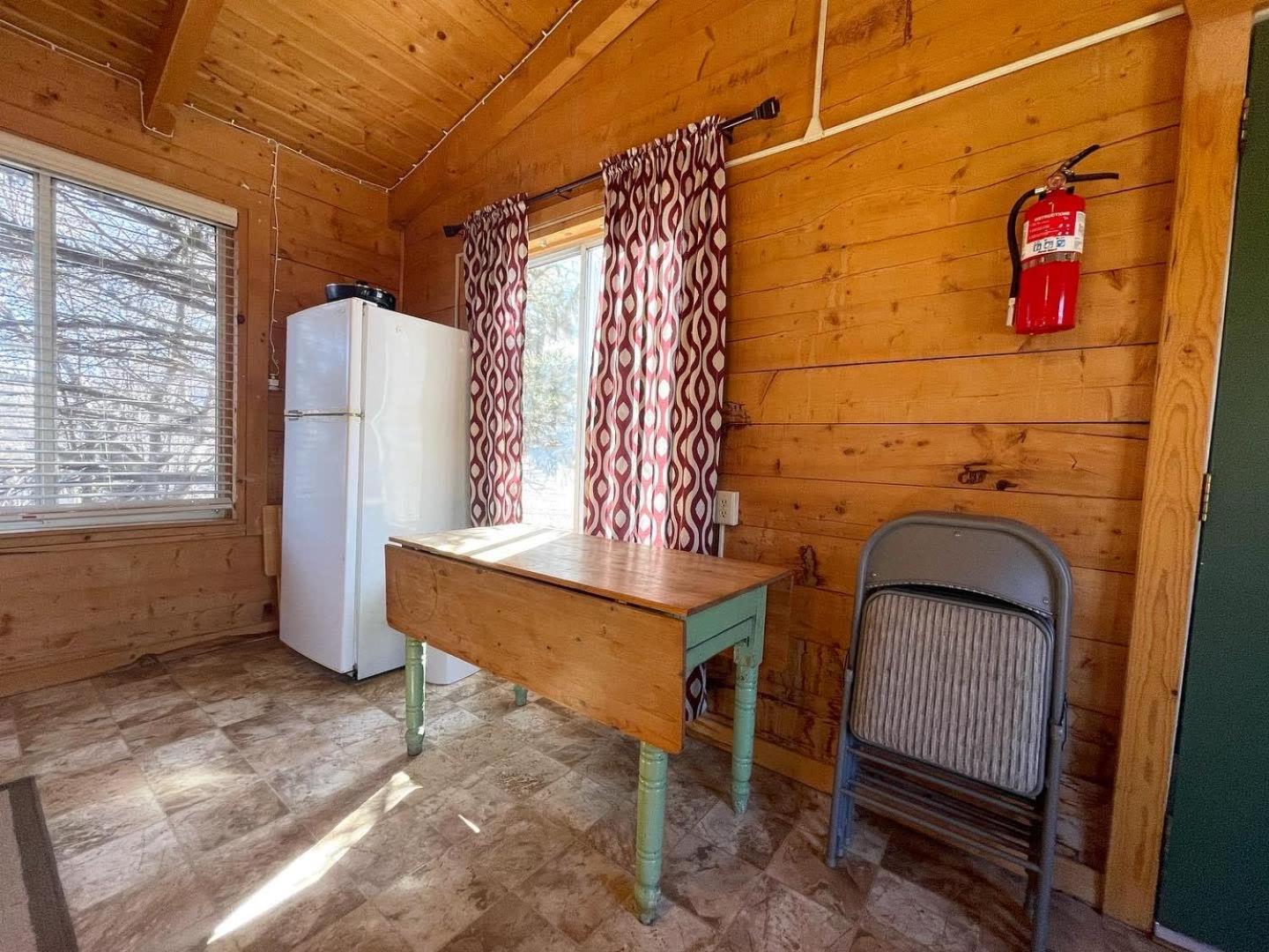 The Park Cabin At Mount Carmel Motel And Rv Park Exterior photo