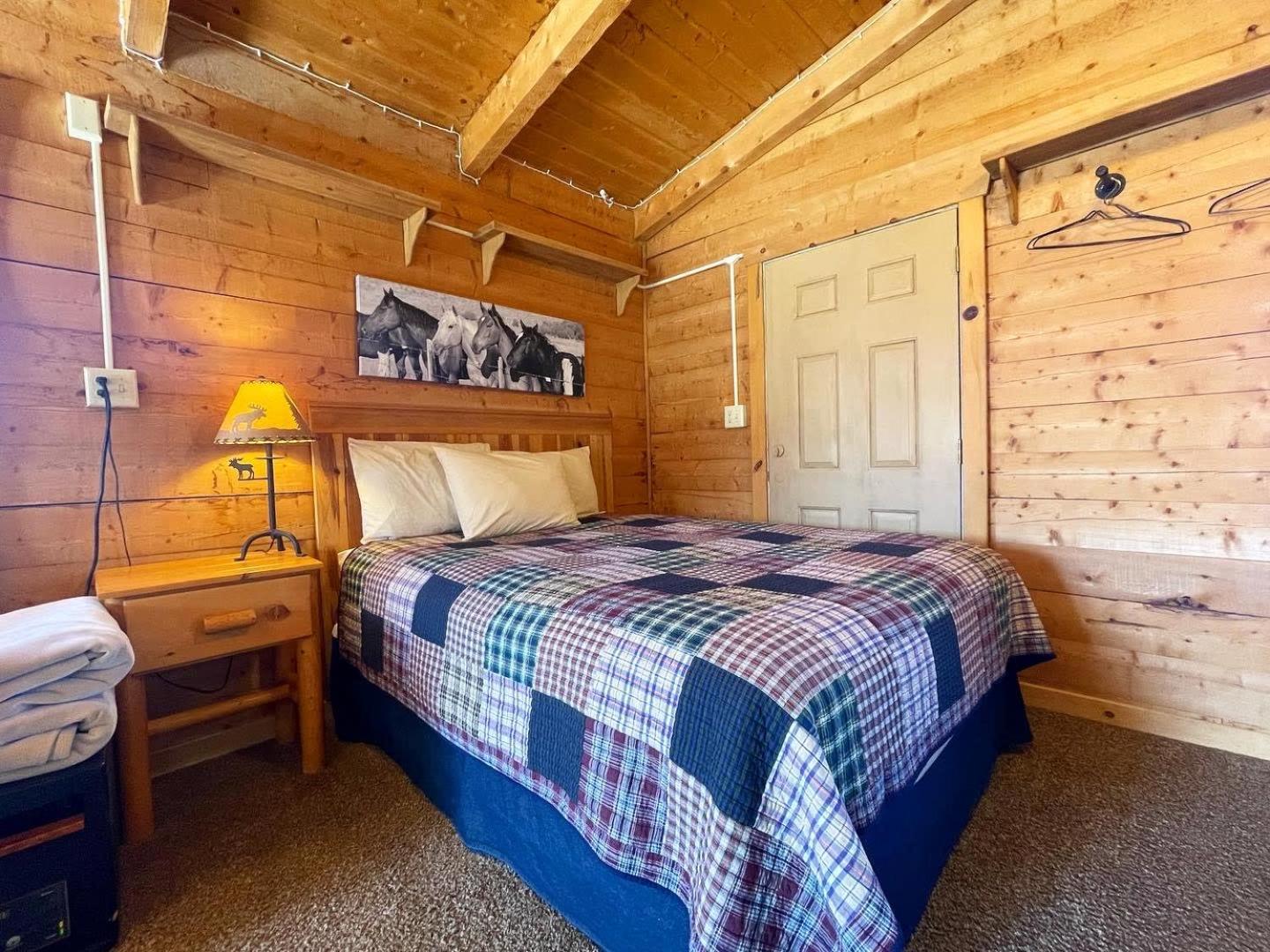 The Park Cabin At Mount Carmel Motel And Rv Park Exterior photo